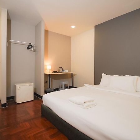 Go Inn Silom โกอินน์ สีลม - สถานีรถไฟฟ้าเซนต์หลุยส์ Bangkok Habitación foto